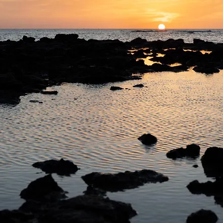 Home2book Sunny Apt, Terrace & Pool Appartamento