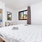 Home2book Sunny Apt, Terrace & Pool * Коральео
