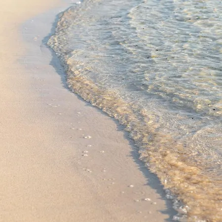 Home2book Sunny Apt, Terrace & Pool Daire *