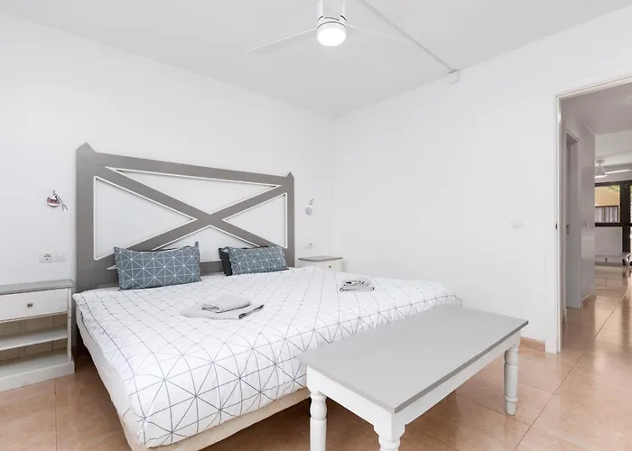 Home2book Sunny Apt, Terrace & Pool コラレホ