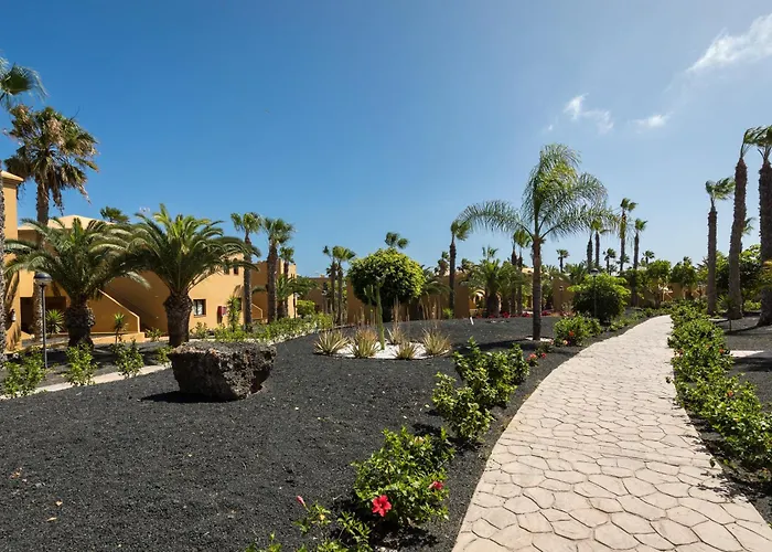 Home2book Sunny Apt, Terrace & Pool