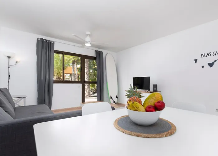 Home2book Sunny Apt, Terrace & Pool